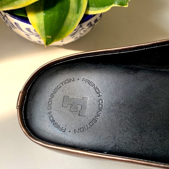 French connection leather upper bronze metallic slip on shoes size 9 - Picture 3 of 6